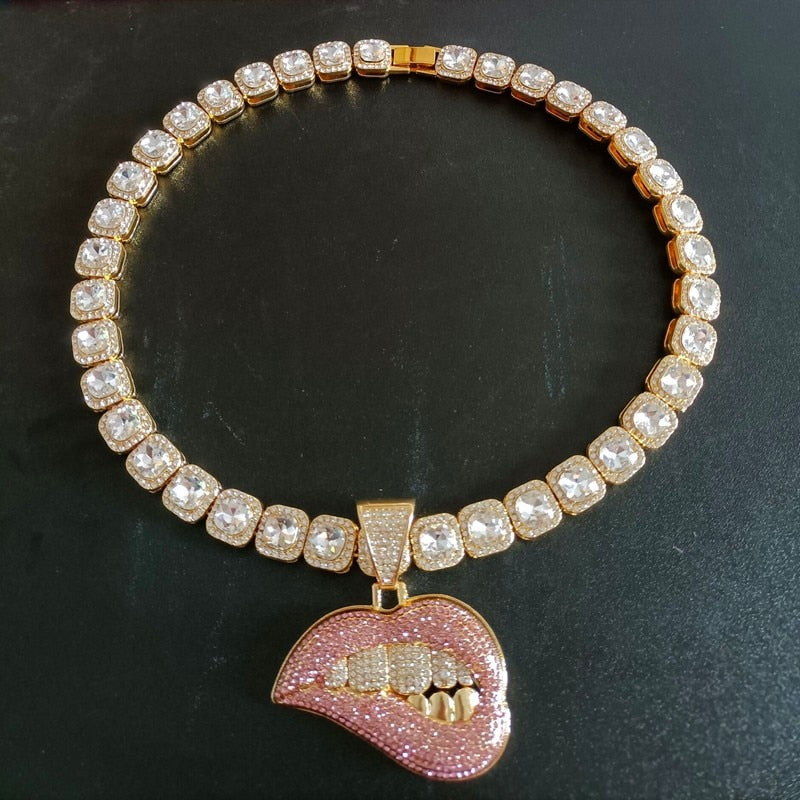 Drip Lip Pendant Necklace